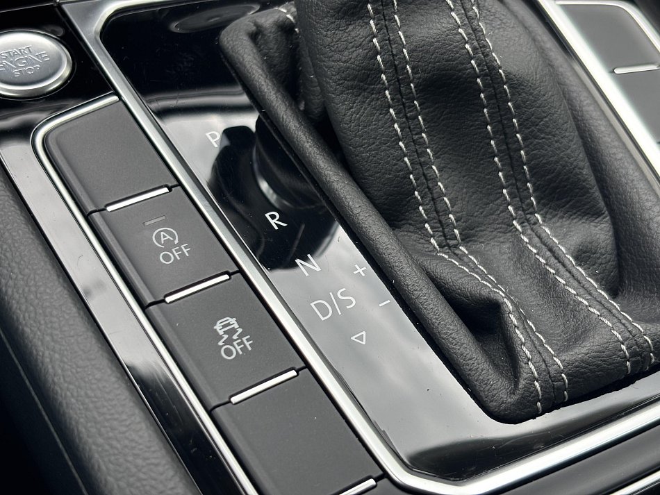 Volkswagen Passat 2.0 TDi R-Line