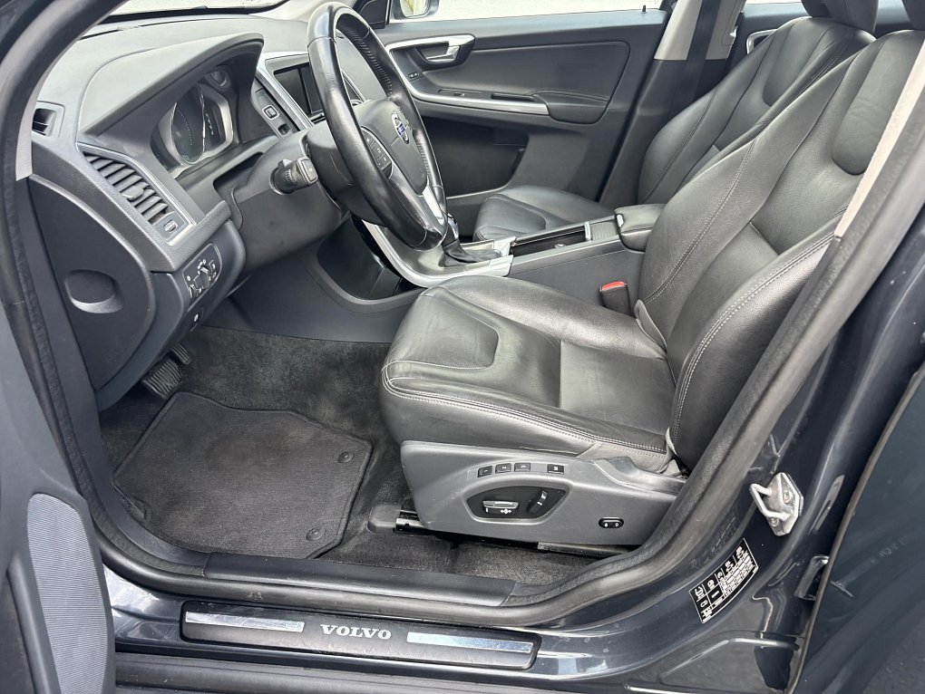 Volvo XC60 2.4 D Summum AWD