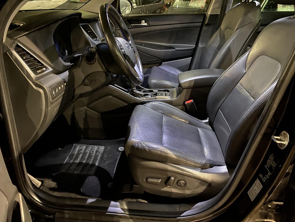 Hyundai Tucson 2.0 CRDi Premium 4WD