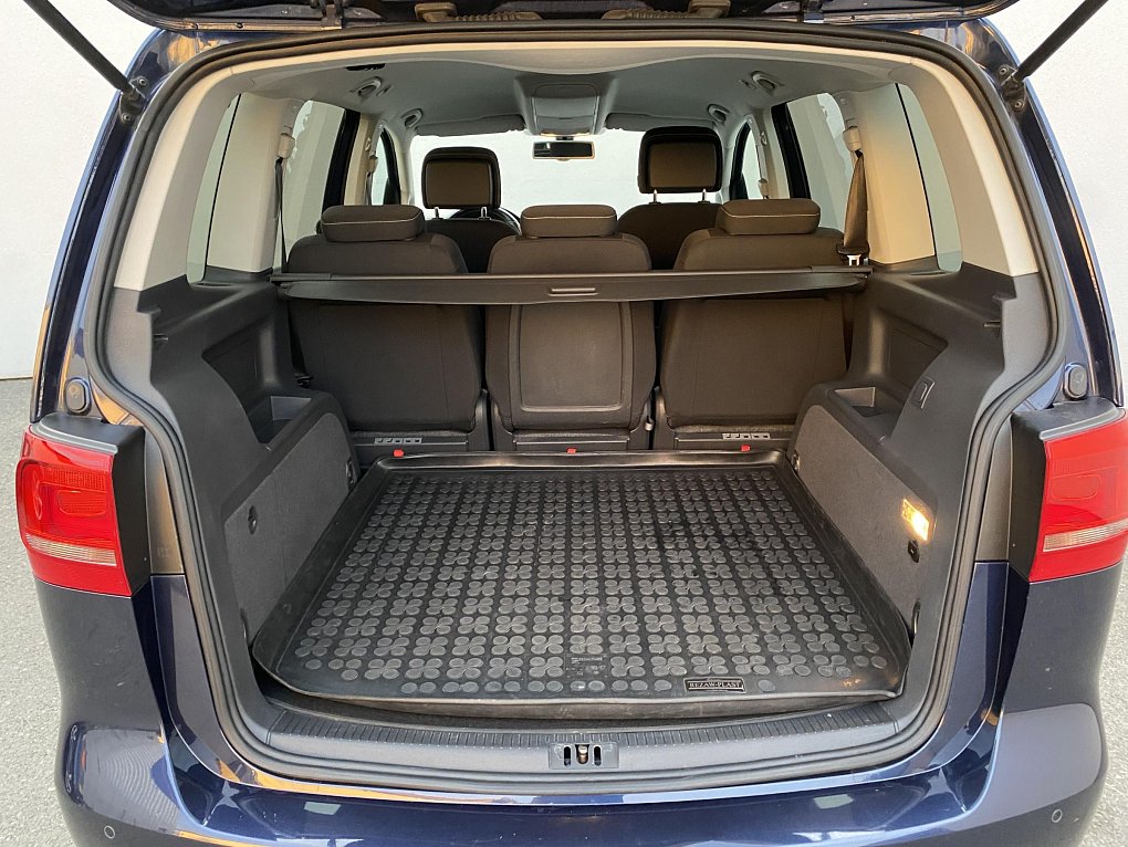 Volkswagen Touran 2.0 TDi 