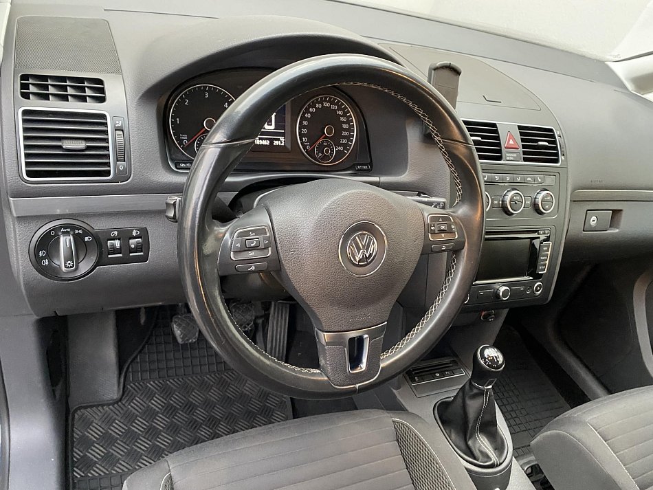 Volkswagen Touran 2.0 TDi 