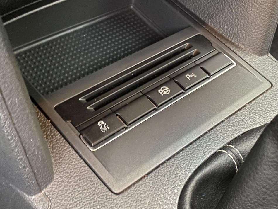 Volkswagen Touran 2.0 TDi 