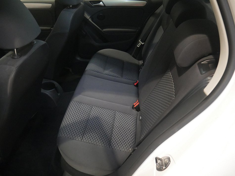 Volkswagen Golf 1.6i 