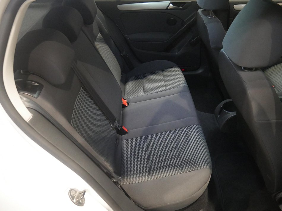 Volkswagen Golf 1.6i 