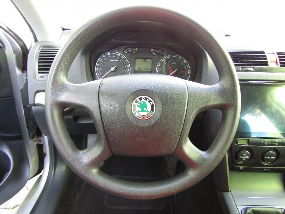 Škoda Octavia II 1.6 FSi 