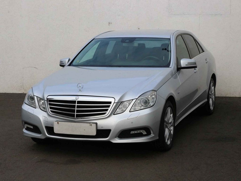 Mercedes-Benz Třída E 3.0 CDi Avantgarde E350 4matic