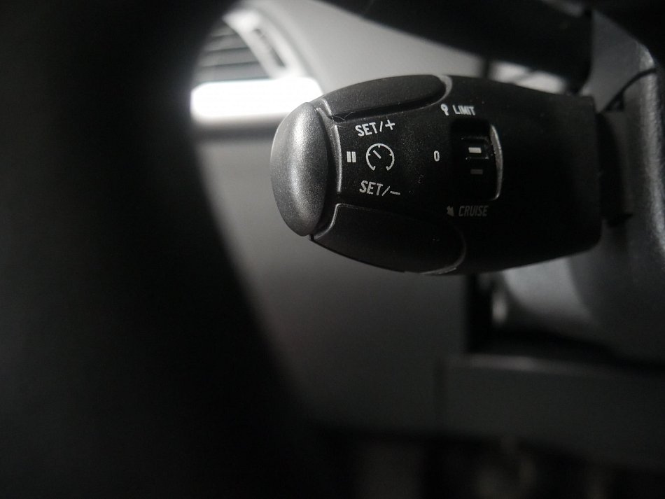 Peugeot 207 1.4i 