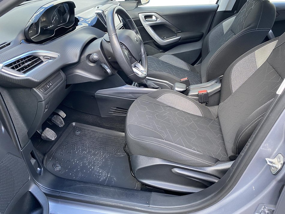 Peugeot 2008 1.2 PT GT Line