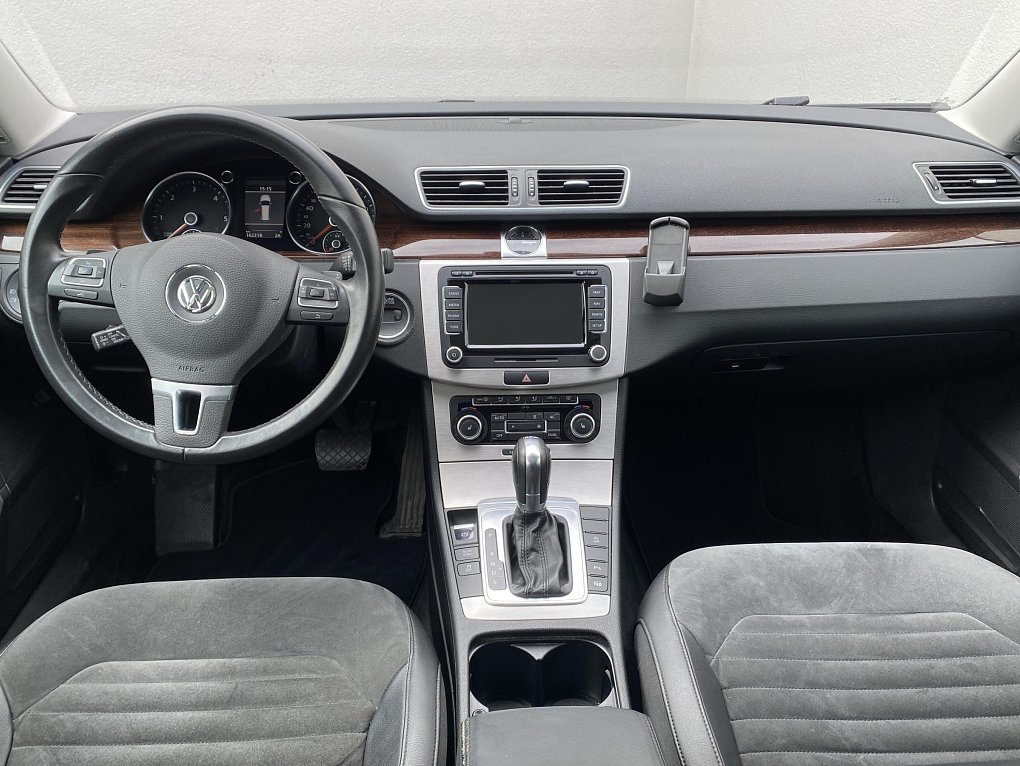 Volkswagen Passat 2.0 TDi Highline