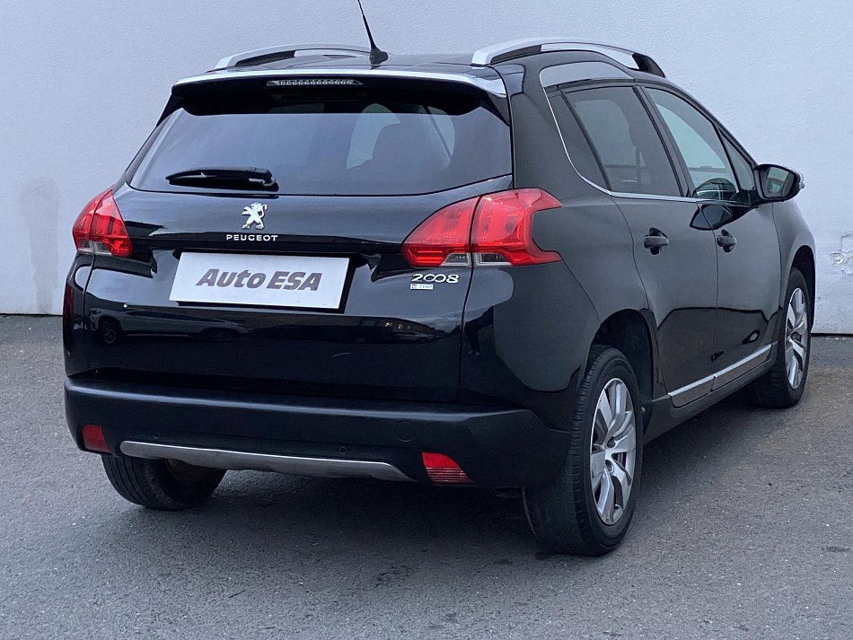 Peugeot 2008 1.2 e-THP Allure