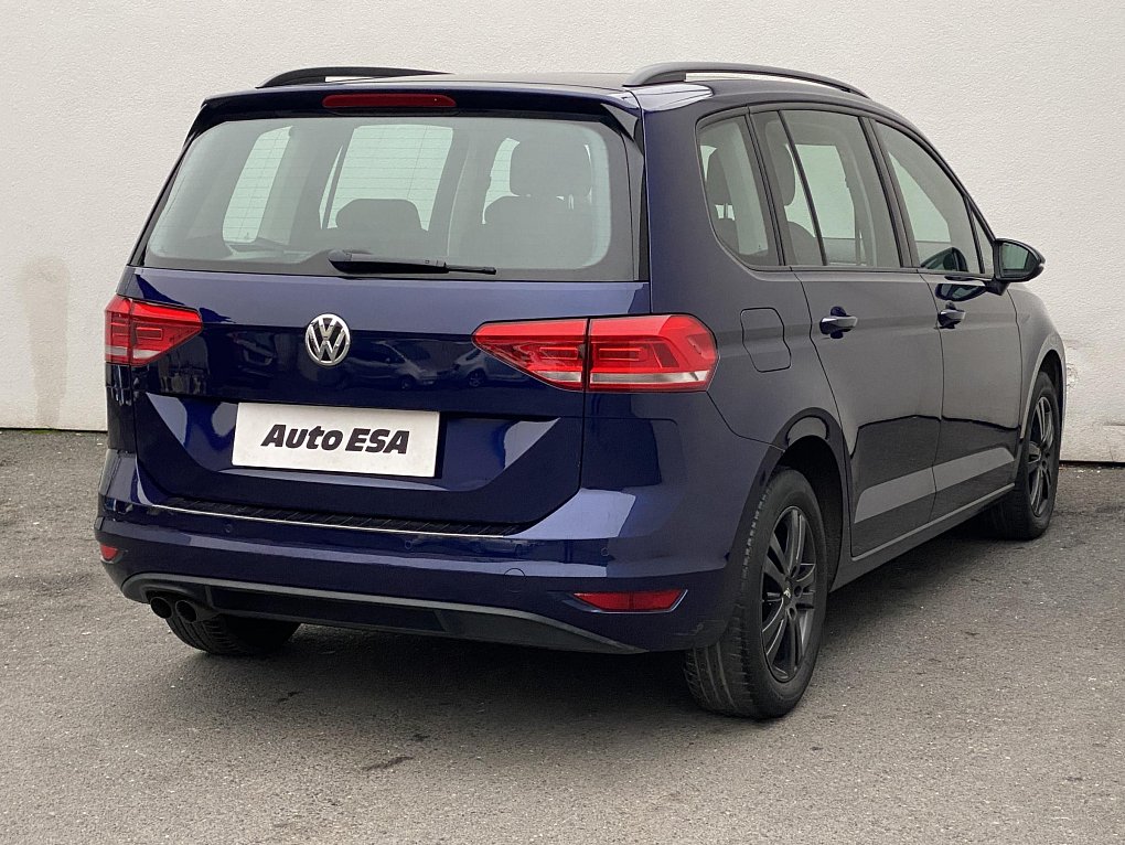 Volkswagen Touran 2.0 TDi 