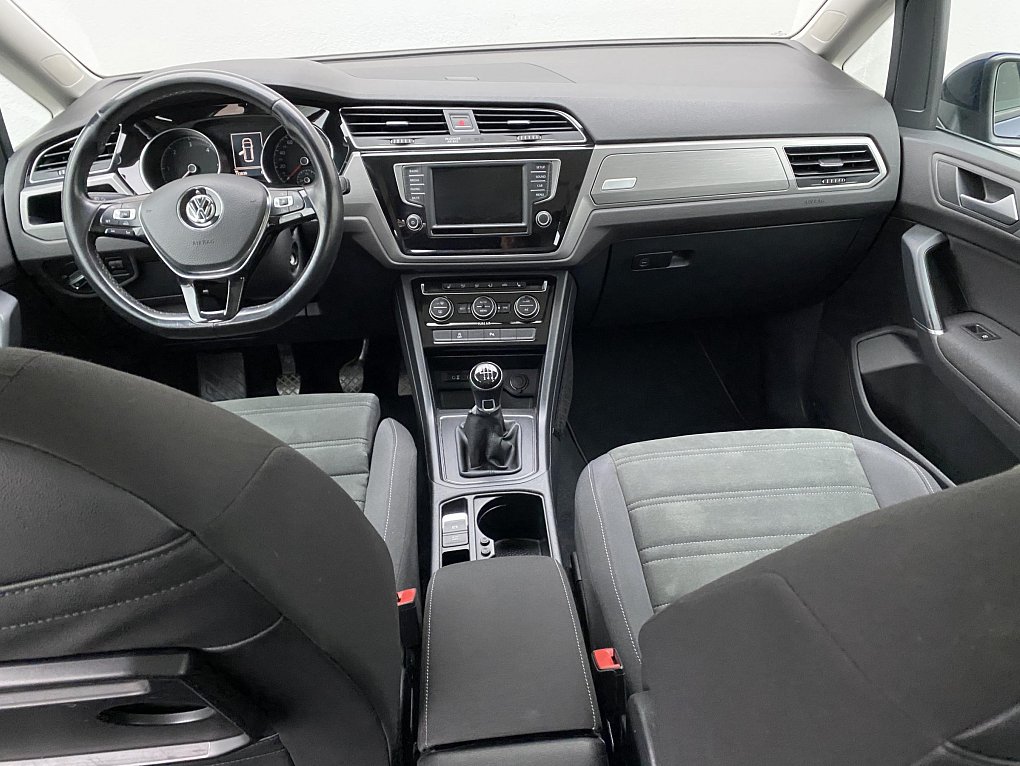 Volkswagen Touran 2.0 TDi 