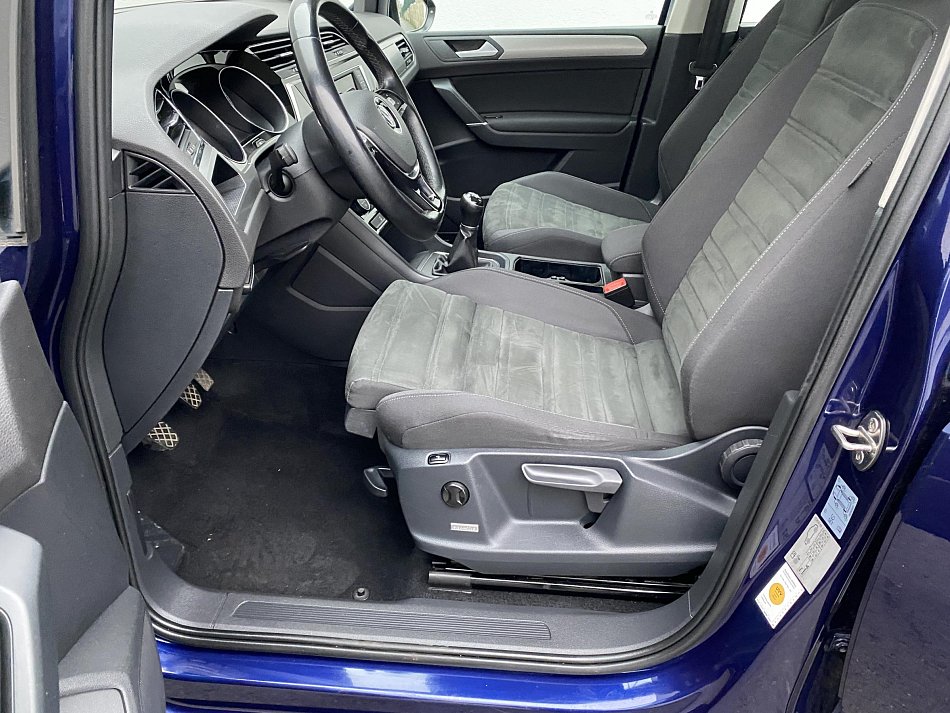 Volkswagen Touran 2.0 TDi 