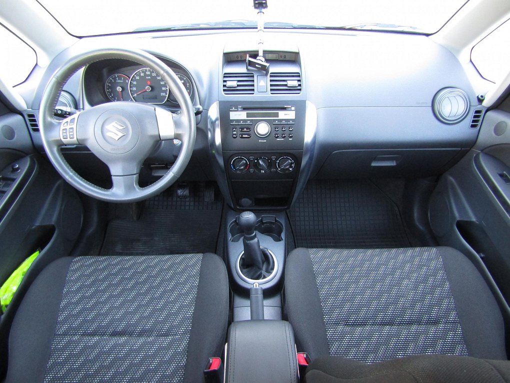 Suzuki SX4 1.6i 