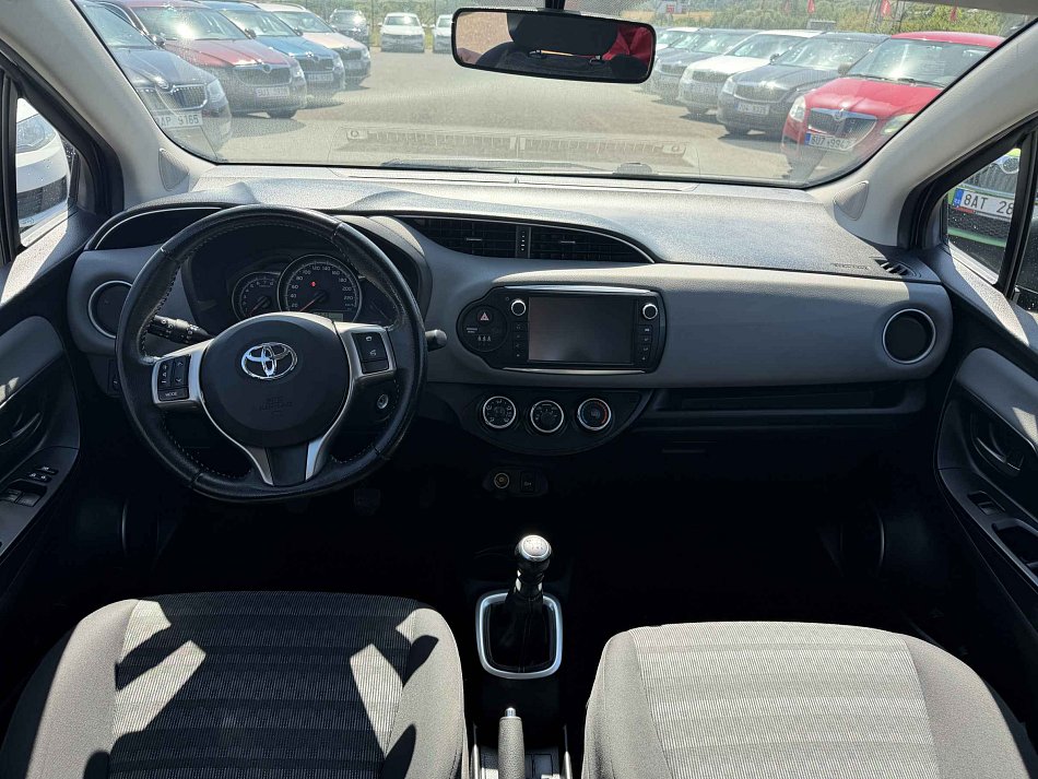 Toyota Yaris 1.3i 