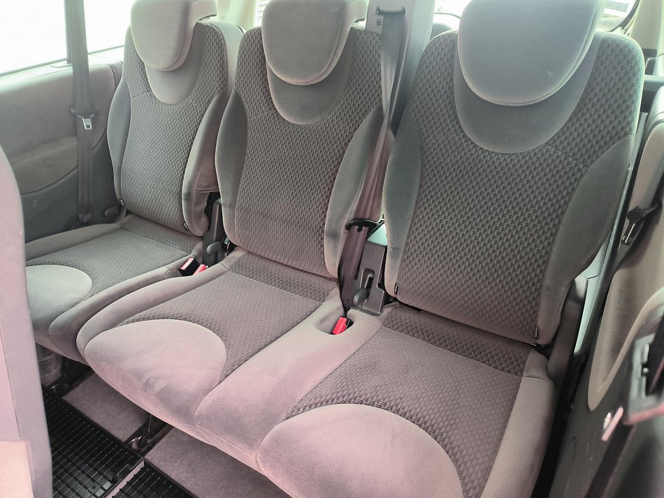 Peugeot Expert 2.0HDi  L2 8míst