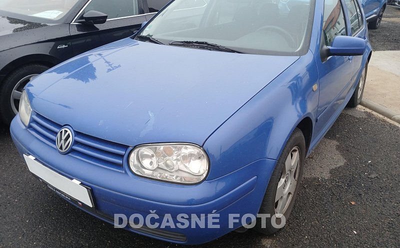 Volkswagen Golf 1.8i 