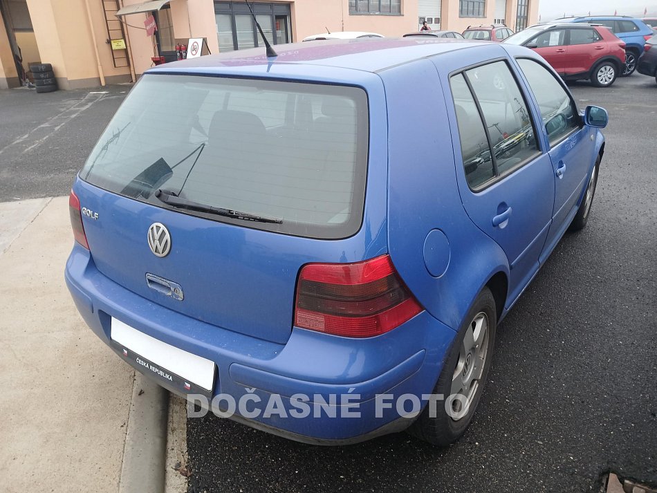 Volkswagen Golf 1.8i 