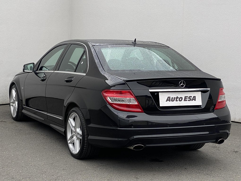 Mercedes-Benz Třída C 3.5 CGi Avantgarde 350