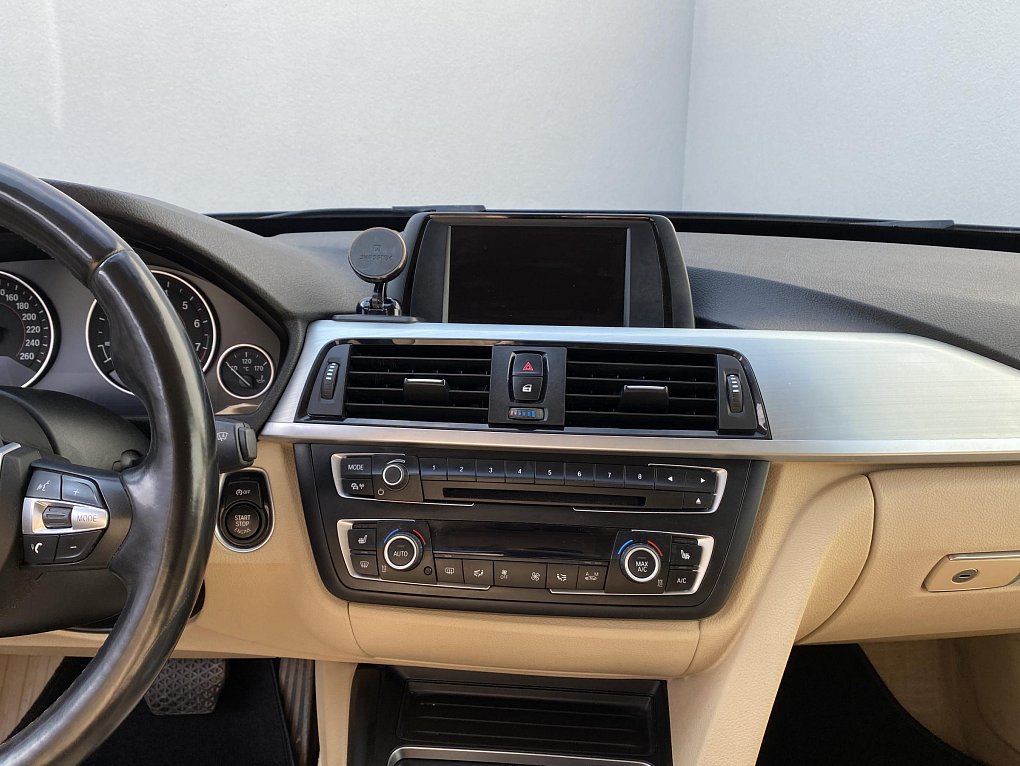 BMW Řada 3 2.0 i Sport xDrive, 320i