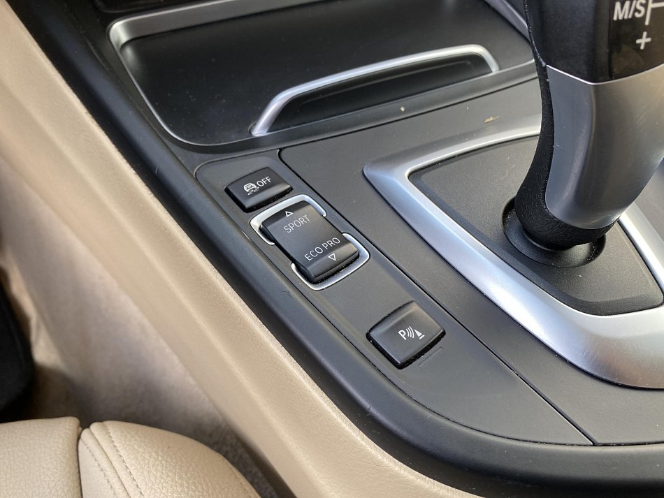 BMW Řada 3 2.0 i Sport xDrive, 320i