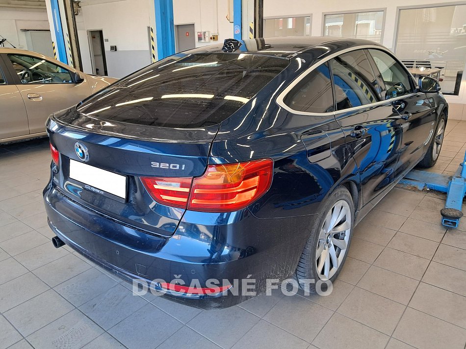 BMW Řada 3 2.0 i 