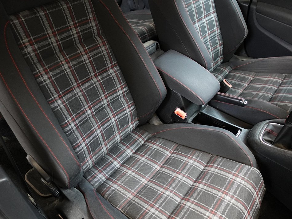 Volkswagen Golf 2.0 TSi GTi