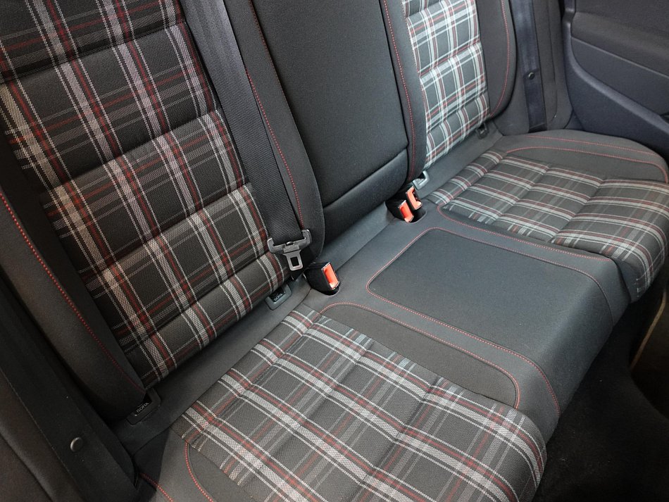 Volkswagen Golf 2.0 TSi GTi