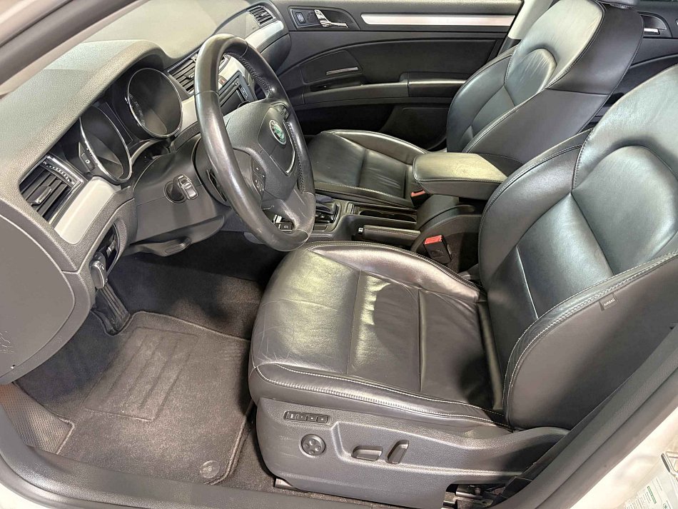 Škoda Superb II 2.0 TDi Elegance
