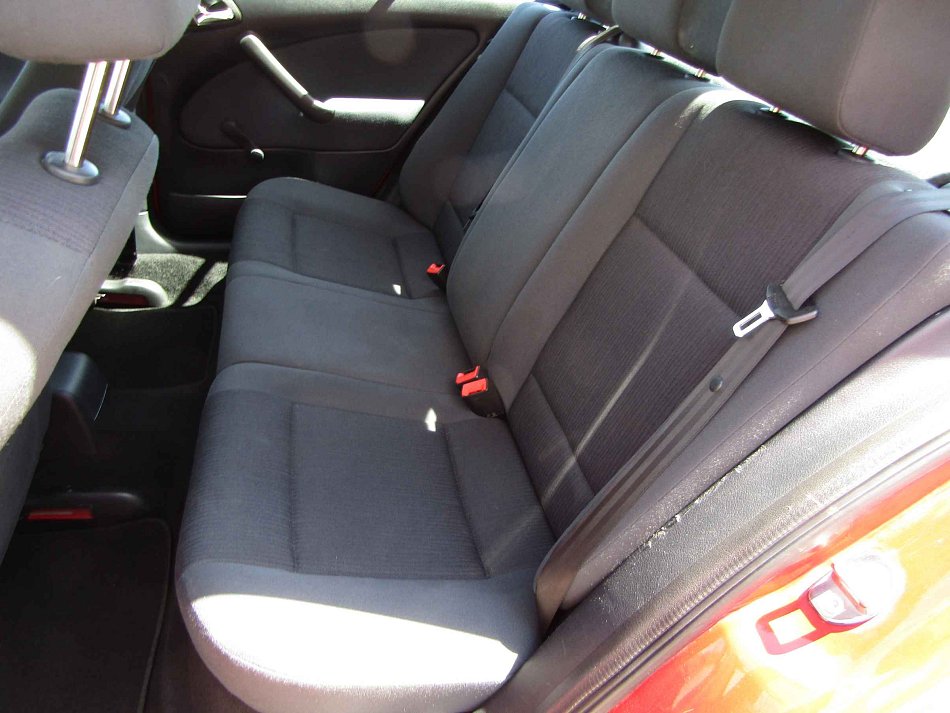 Škoda Octavia 1.6i 