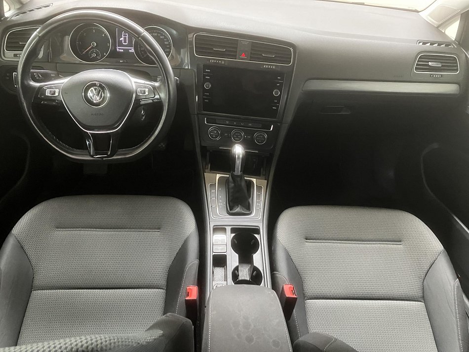 Volkswagen Golf 2.0 TDi 