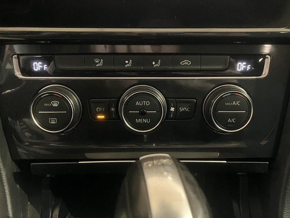 Volkswagen Golf 2.0 TDi 