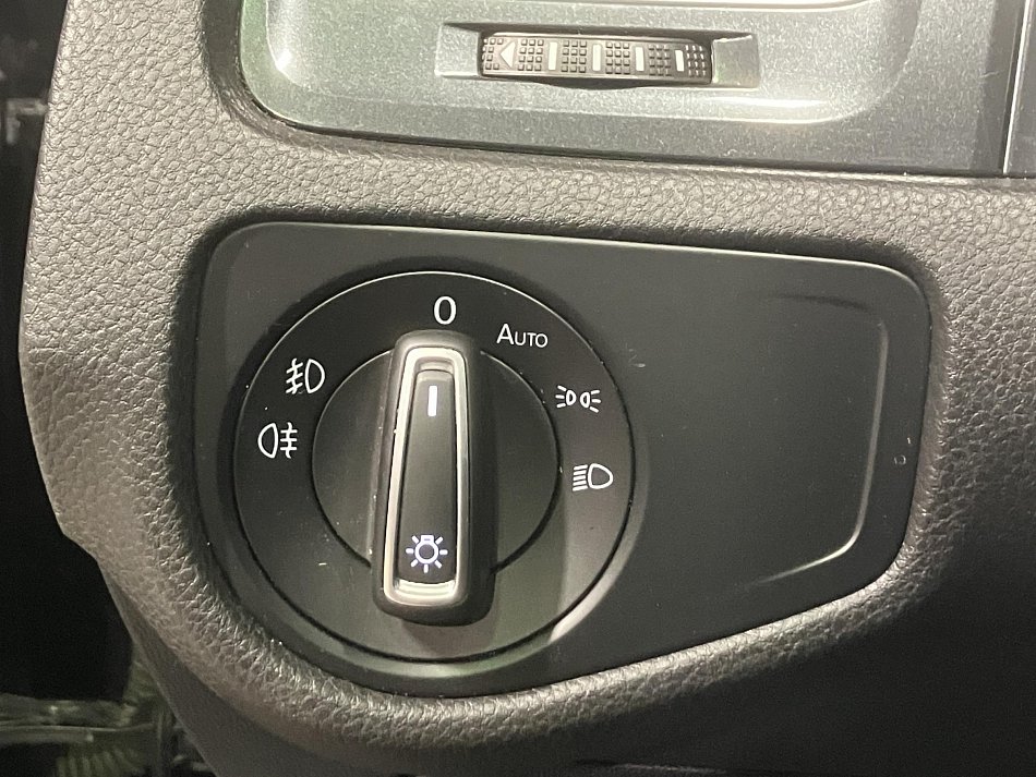 Volkswagen Golf 2.0 TDi 