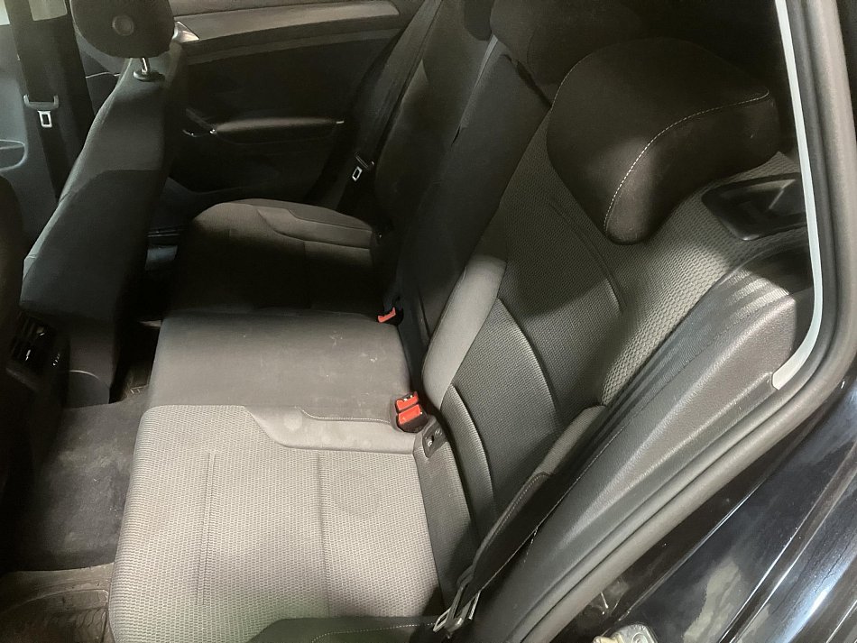 Volkswagen Golf 2.0 TDi 