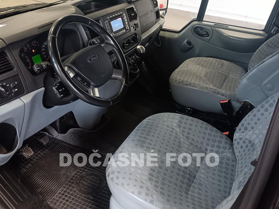 Ford Transit 2.2TDCi Trend L2H1 8míst