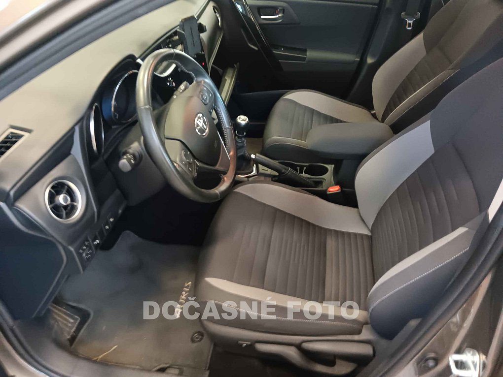 Toyota Auris 1.6i 