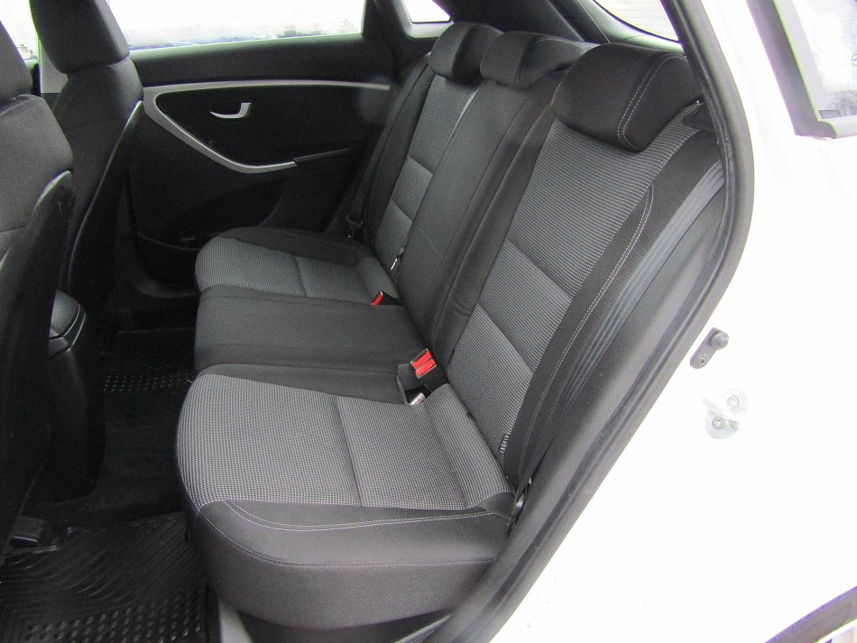 Hyundai I30 1.4i Trikolor