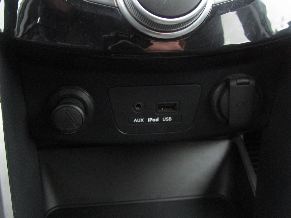 Hyundai I30 1.4i Trikolor