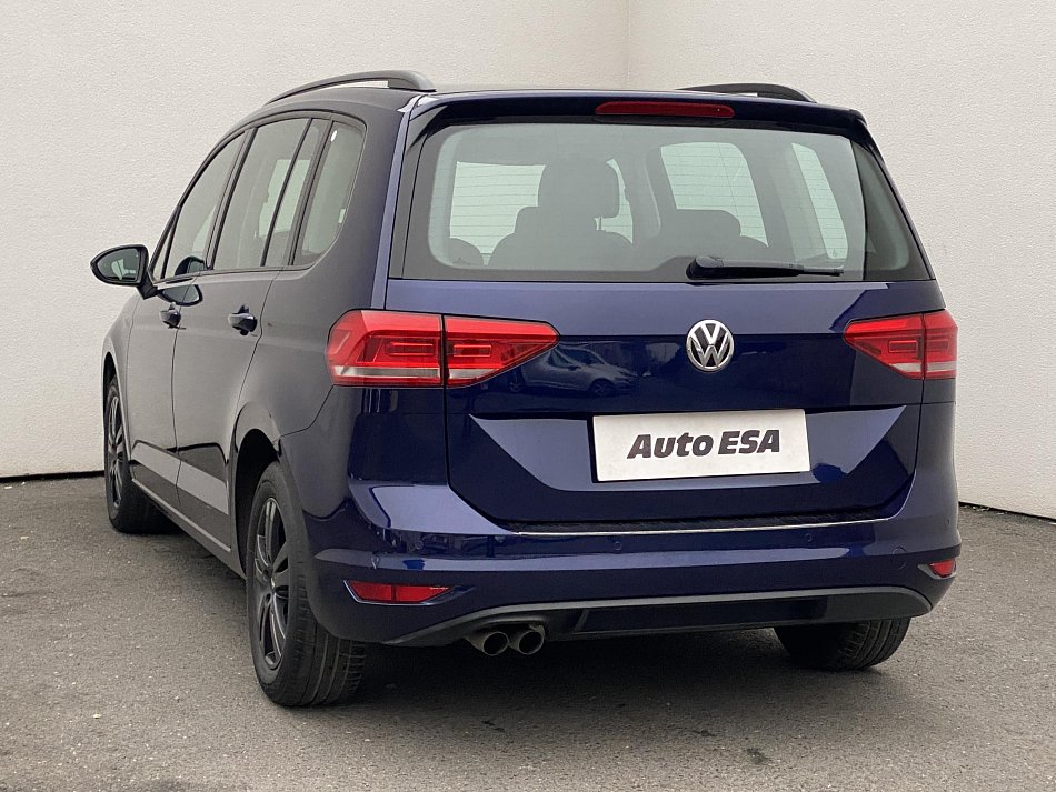 Volkswagen Touran 2.0 TDi 