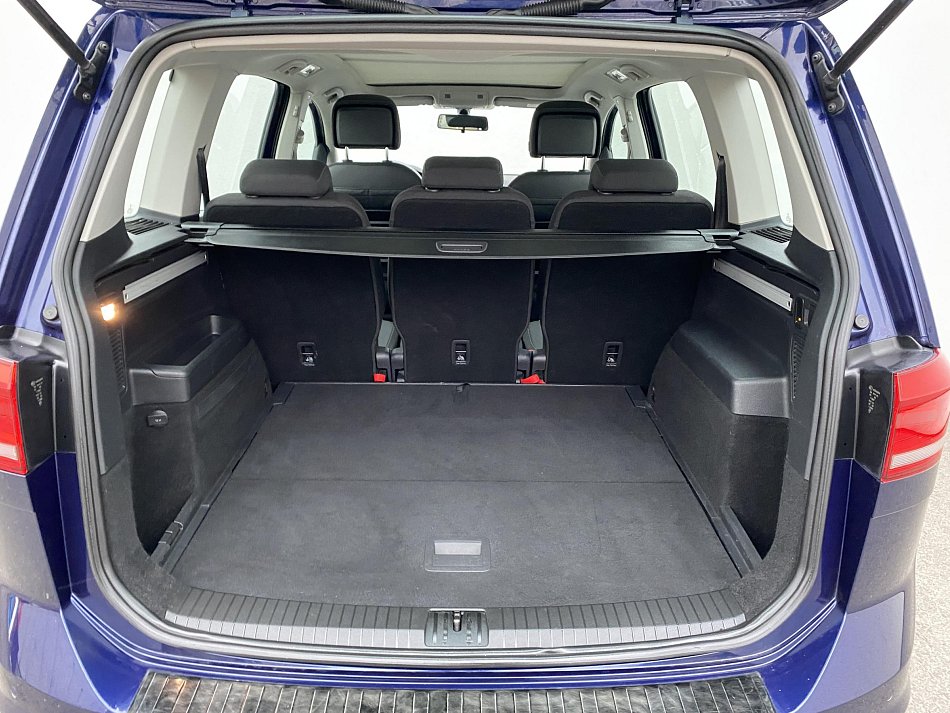 Volkswagen Touran 2.0 TDi 