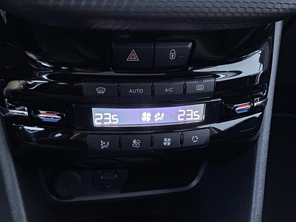 Peugeot 2008 1.2 e-THP Allure