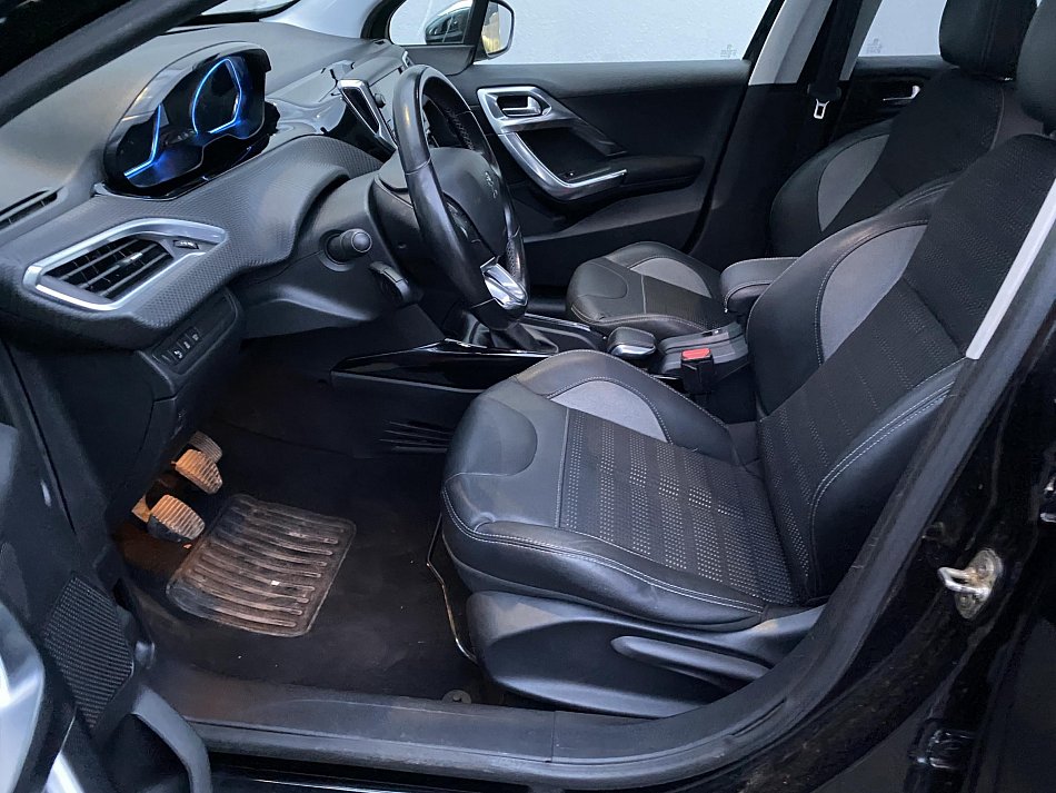 Peugeot 2008 1.2 e-THP Allure