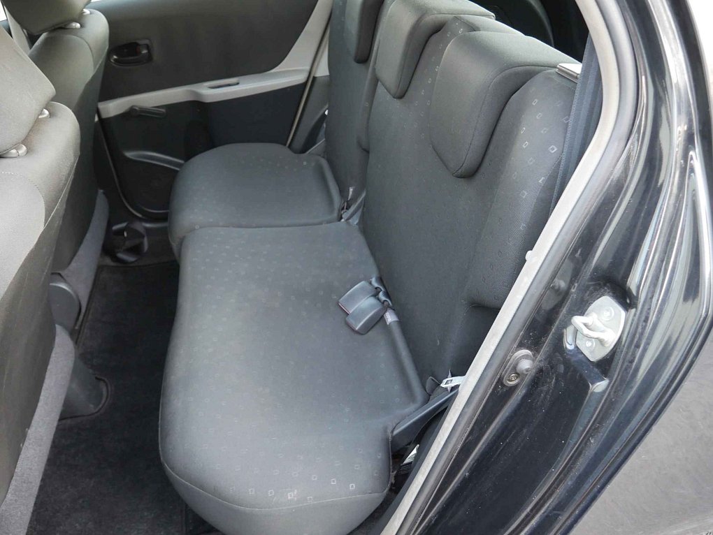 Toyota Yaris 1.0 i 
