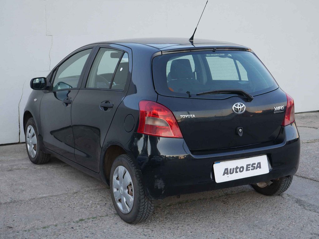 Toyota Yaris 1.0 i 