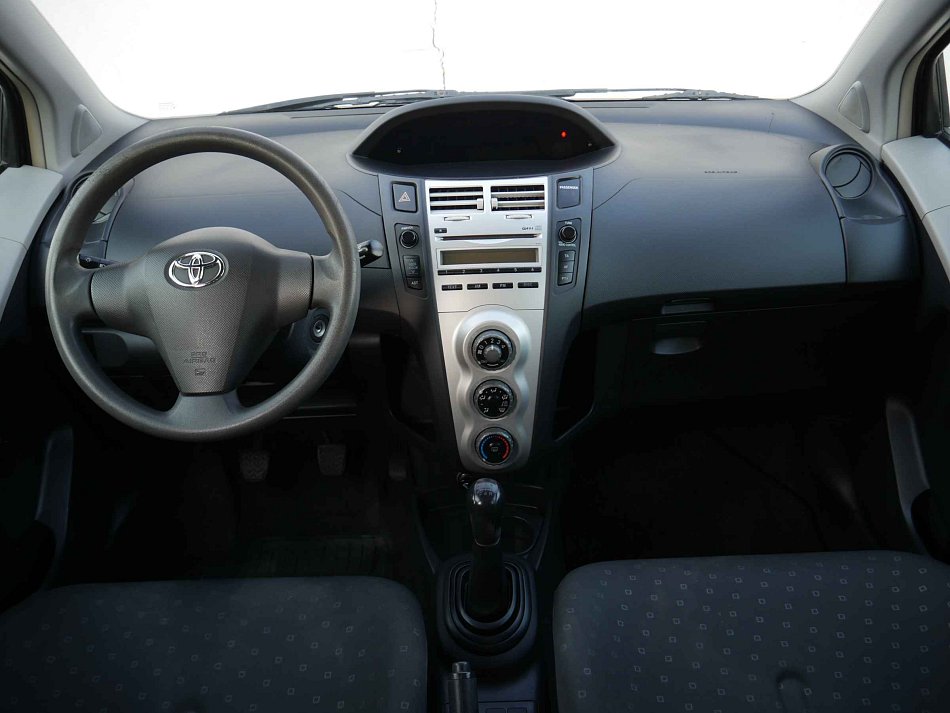 Toyota Yaris 1.0 i 