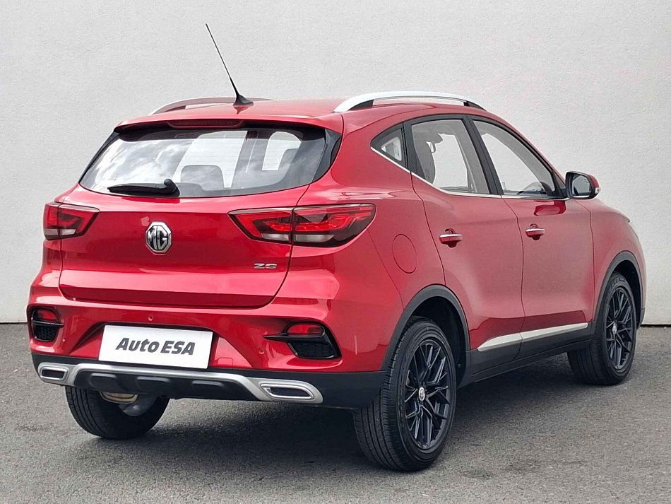 MG ZS 1.5i Essential