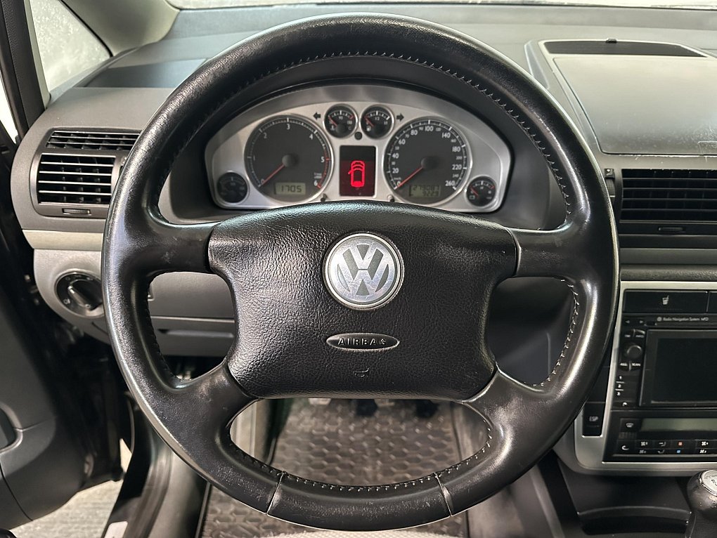 Volkswagen Sharan 2.0 TDi 