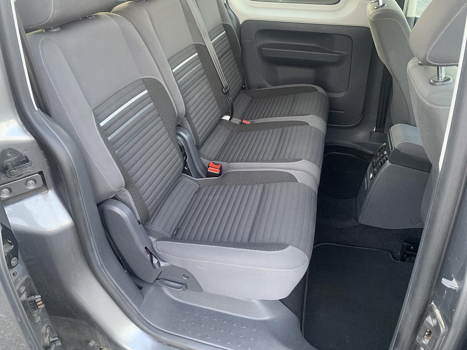 Volkswagen Caddy 1.6TDi CUP MAXi 7míst