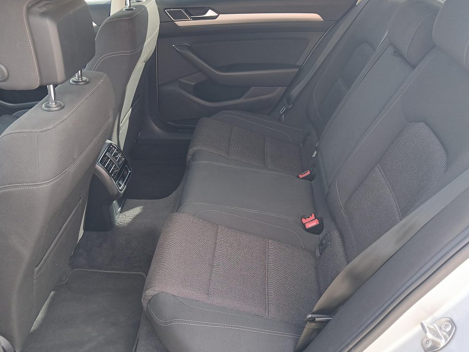 Volkswagen Passat 2.0 TDi 