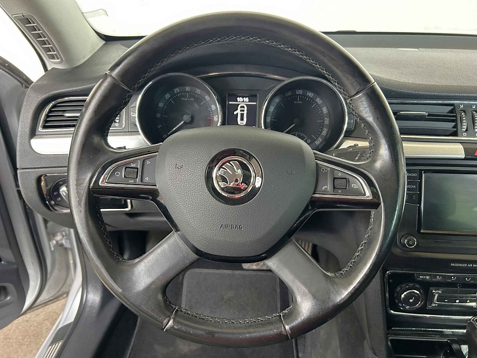 Škoda Superb II 2.0 TDi Elegance